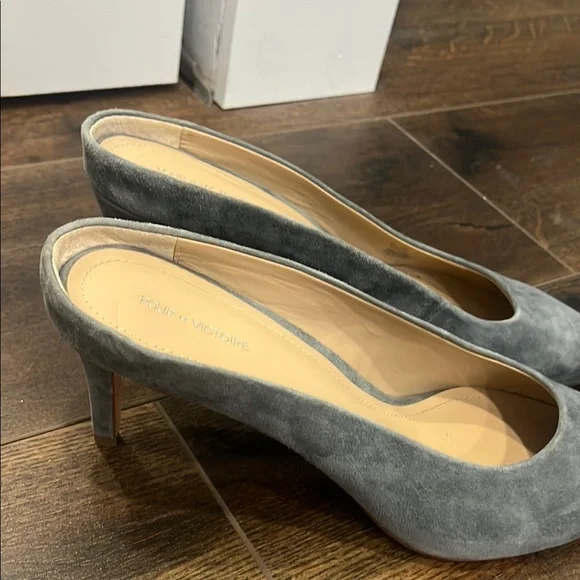 Pura Lopez Gray Suede Women's Heels - Picture 2 of 4